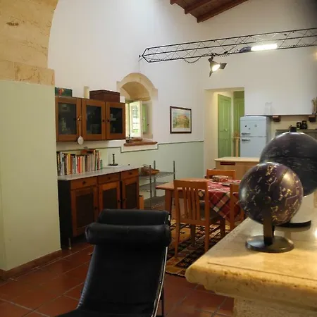 Casa Vacanze La Dependance Holiday home Modica