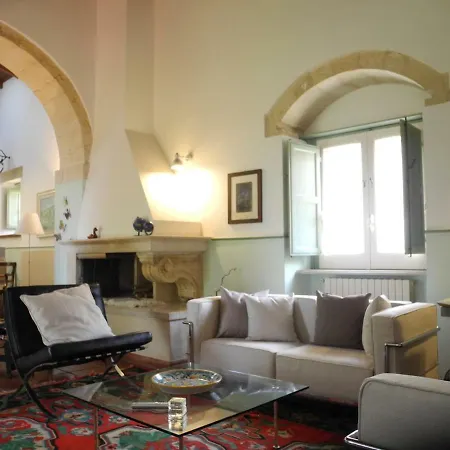 Casa Vacanze La Dependance Holiday home *