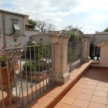 Casa Vacanze La Dependance Holiday home